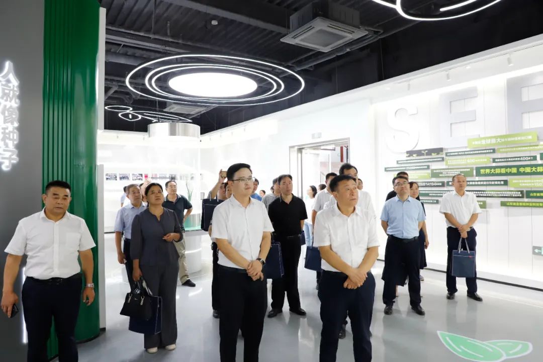 全市供銷系統農業社會化服務暨”三秋“農業生產技術培訓班在金春雨公司舉辦